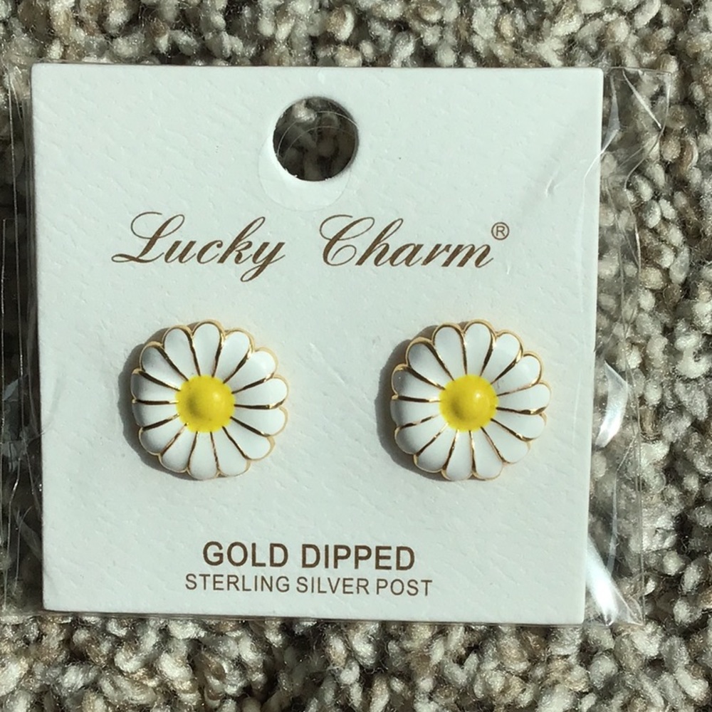 GOLD DIPPED DAISY EARRINGS - NWT